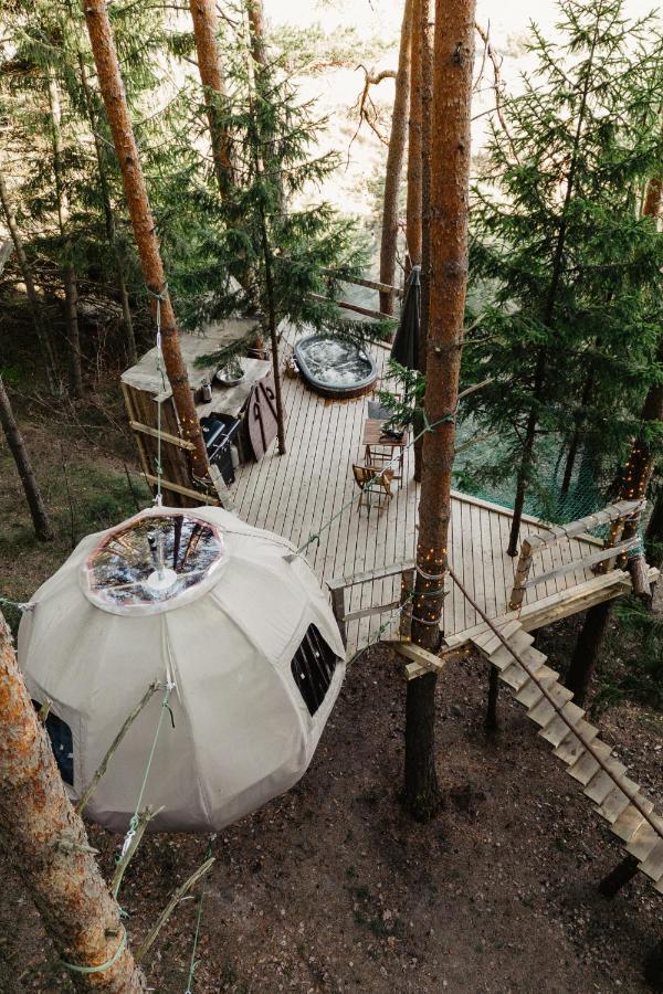 Nature Calls - Tree Tents Butinge